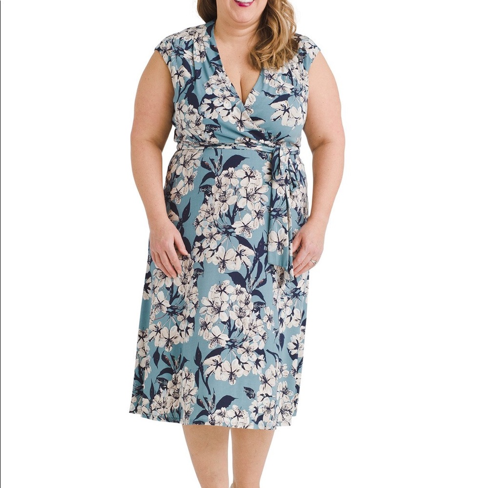 NEW LONDON TIMES FLORAL DRESS
